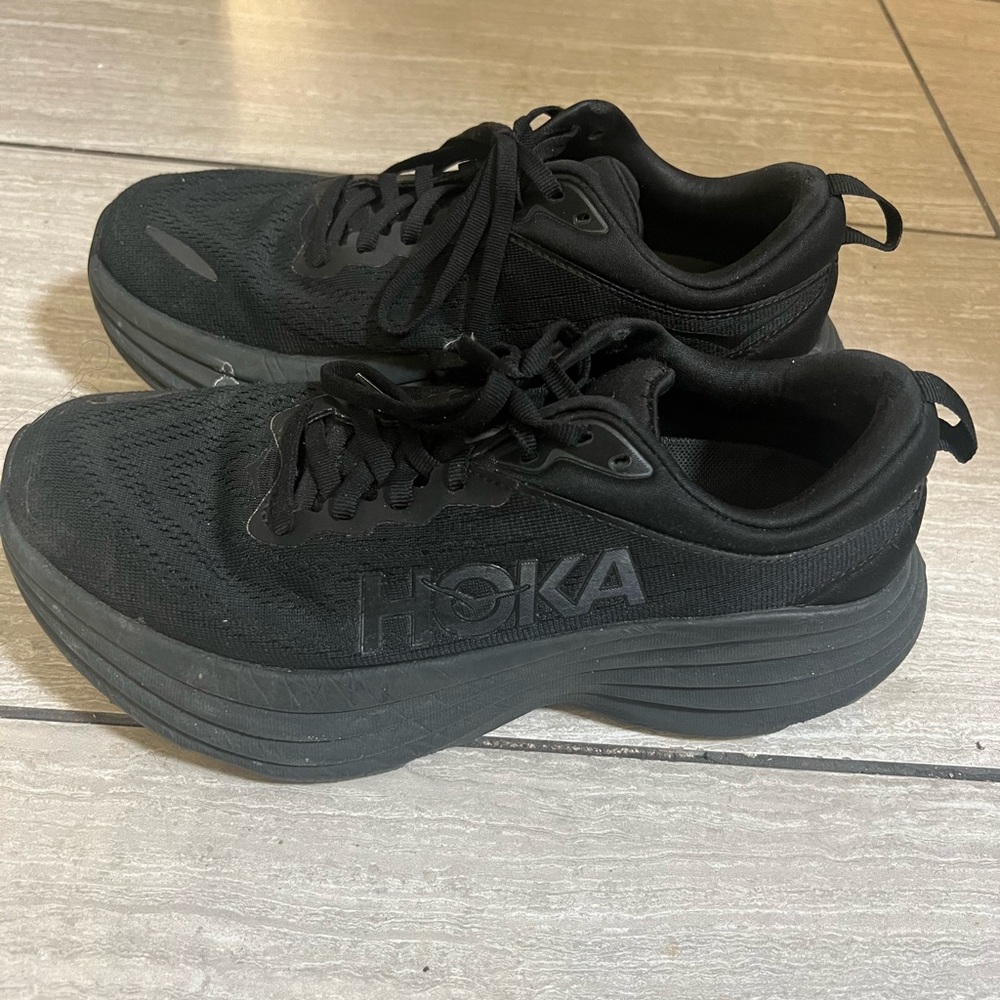 Black on black hoka bondi 8